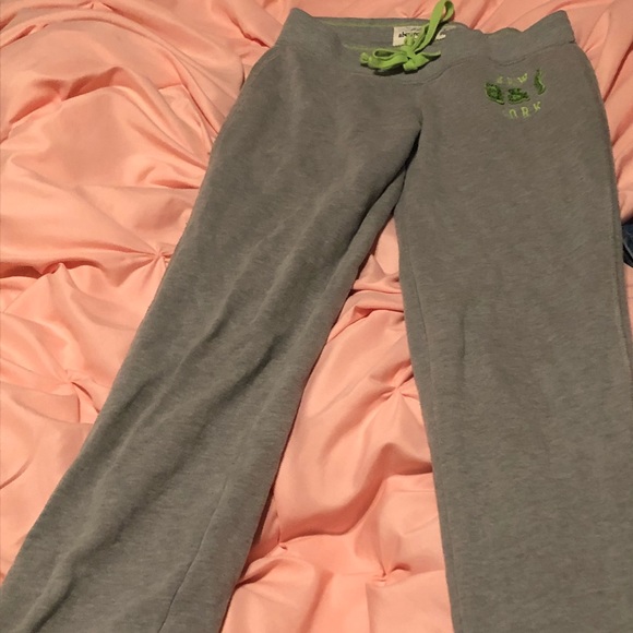 Sweatpants - Picture 3 of 4